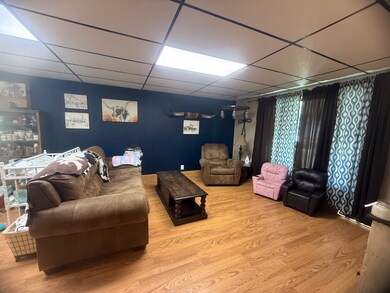 631 W Walnut St, Albion, NE 68620 - photo 2