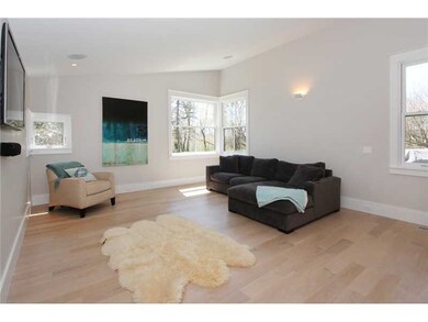 92 Riverview Ave, Middletown, RI 02842 - photo 5