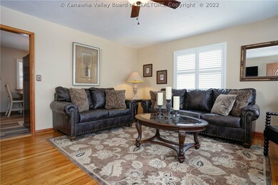 103 Walnut St, Dunbar, WV 25064 - photo 3