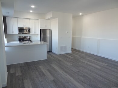 2806 Fairfield Ave unit 101, Bridgeport, CT 06605 - photo 2