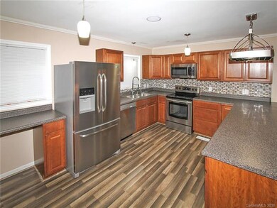 143 River Hill Rd, Statesville, NC 28625 - photo 6