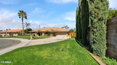 426 E Carol Ann Way, Phoenix, AZ 85022 - photo 2