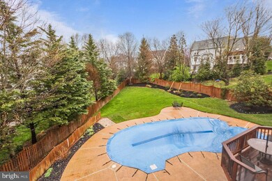 12712 Autumn Crest Dr, Herndon, VA 20171 - photo 4