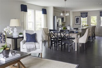 Maple: Family Room-Cafe