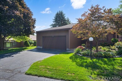 318 Maple-2