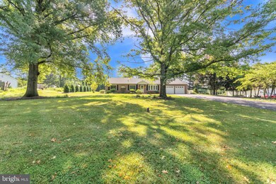 328 Freed Rd, Harleysville, PA 19438 - photo 2