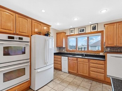 30 Bennett St unit 1, Waltham, MA 02453 - photo 2