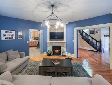 LOOK at this view.  Talk about being in the center of it all.