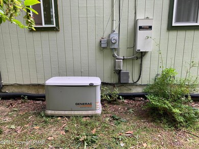 113 Quail Ct, Bushkill, PA 18324 - photo 2