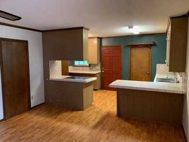 404 Lott St E, Broxton, GA 31519 - photo 4