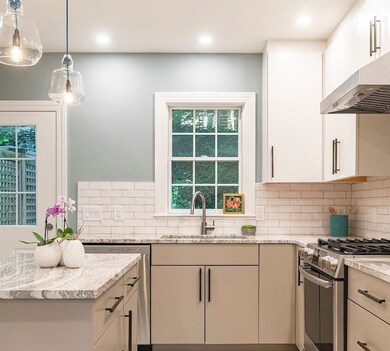 112 Paul Revere Rd unit 112, Arlington, MA 02476 - photo 4