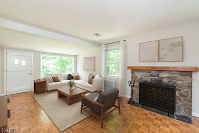 212 N Beverwyck Rd, Lake Hiawatha, NJ 07034 - photo 2