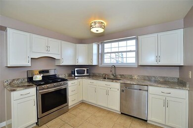 Look at this BEAUTIFUL new granite kitchen!