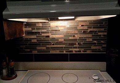 2 Fullerton St, Albany, NY 12209 - photo 4