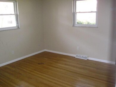 1166 Ironwood Dr, Columbus, OH 43229 - photo 6