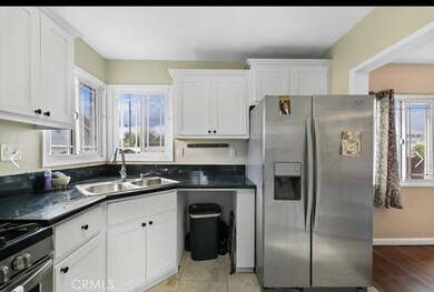 1402 W 154th St, Compton, CA 90220 - photo 4