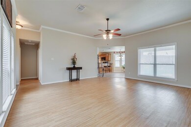 417 Sweetwater Dr, Weatherford, TX 76085 - photo 5