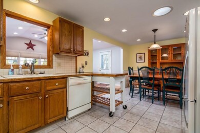 20 Timberland Dr, Riverside, RI 02915 - photo 5