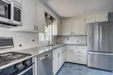 48 Watson St, Nashua, NH 03064 - photo 3