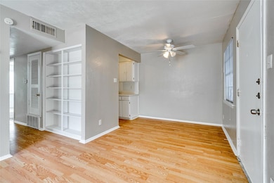 307 E 31st St unit 205, Austin, TX 78705 - photo 3
