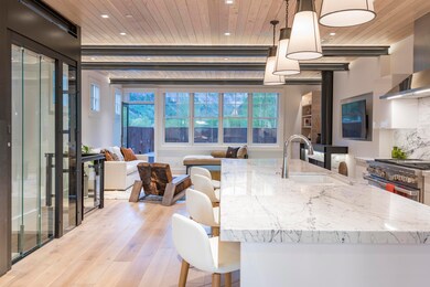 KitchenIsland