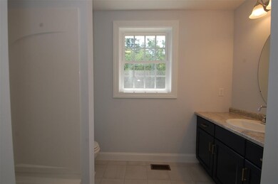 3 Harvest Ct unit 2, MerriMacK, NH 03054 - photo 2