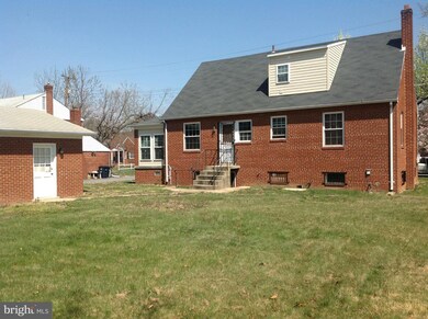 2805 East Ave, District Heights, MD 20747 - photo 4