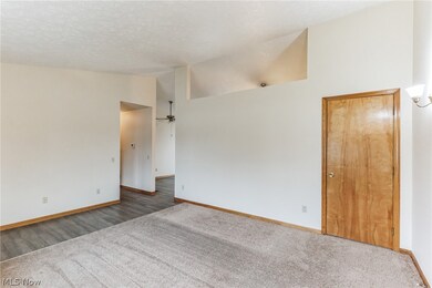 4248 Laurel Rd, Lorain, OH 44055 - photo 5