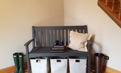 Foyer area in the LR welcomes your guests and has 