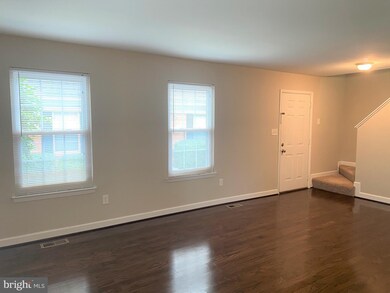 9705 Pleasant Gate Ln, Potomac, MD 20854 - photo 2