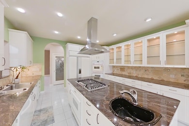 48315 Wadebridge Dr, Canton, MI 48187 - photo 3