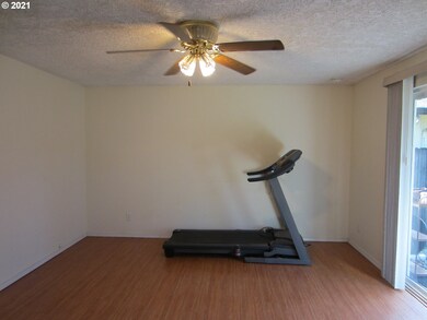 1715 Dorothy St, Longview, WA 98632 - photo 7