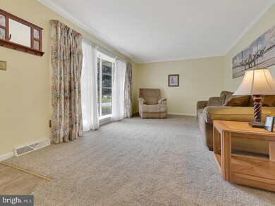 18114 Sky View Ln, Hagerstown, MD 21740 - photo 3