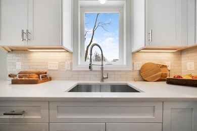 89 Crafts St unit 89, Newton, MA 02458 - photo 6