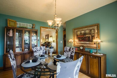 1629 W 44th Ct, Davenport, IA 52806 - photo 6