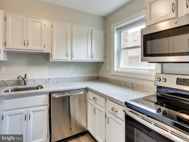1121 N Taylor St unit C, Arlington, VA 22201 - photo 3