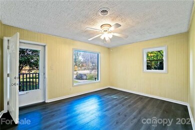 105 Moores Valley Rd, Leicester, NC 28748 - photo 4