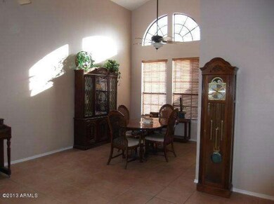 1711 Ivanhoe 004 (640x478)