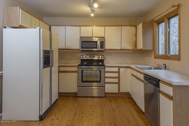10 Hollow Wood Ln unit A, Greenwich, CT 06831 - photo 4