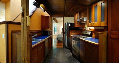 85 Pine Grove unit 85, Amherst, MA 01002 - photo 6