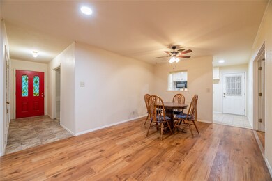 608 Post Oak Dr, Hurst, TX 76053 - photo 5