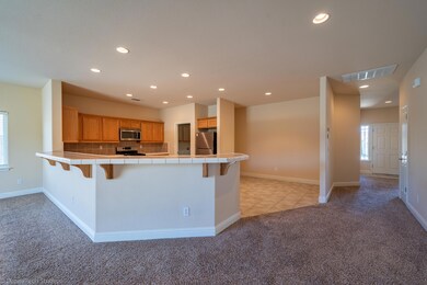 886 Domain Way, Redding, CA 96003 - photo 2