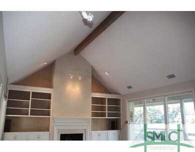 Living Room. Living Room Ceiling