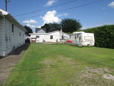 634 Washington St, Berwick, PA 18603 - photo 4