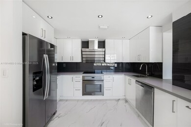 Villa Bay Vista unit 904, Miami Beach, FL 33141 - photo 2