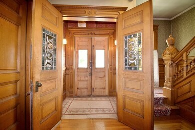 887 Main St, Holyoke, MA 01040 - photo 2