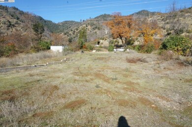 50 Acorn Ln, Junction City, CA 96048 - photo 6