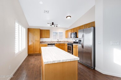 863 N Crossbow Ct-12