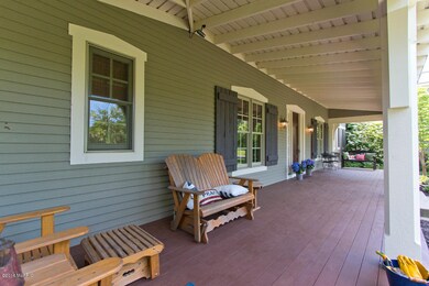 007 front porch - IMG_2159