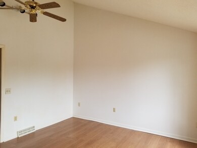 39 Ferris St, Indian Orchard, MA 01151 - photo 6